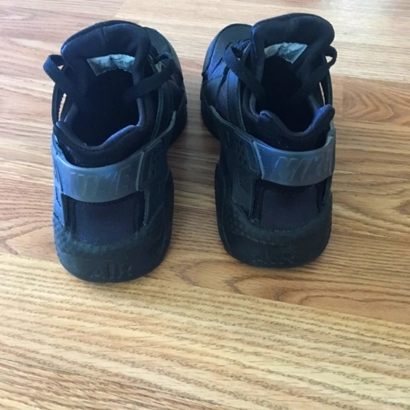 Nike Huaraches - Picture 5 of 6